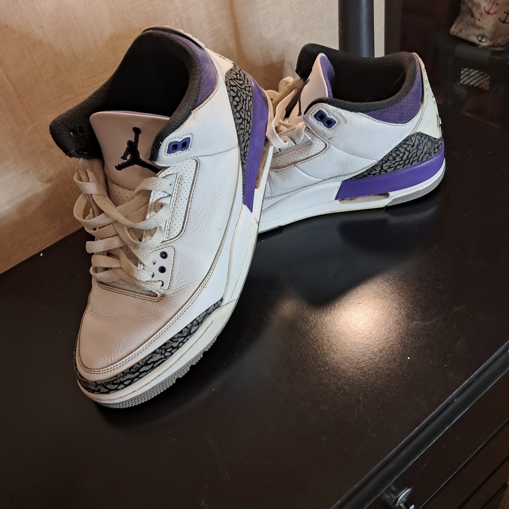 Jordan Athletic Shoes in White and Purple